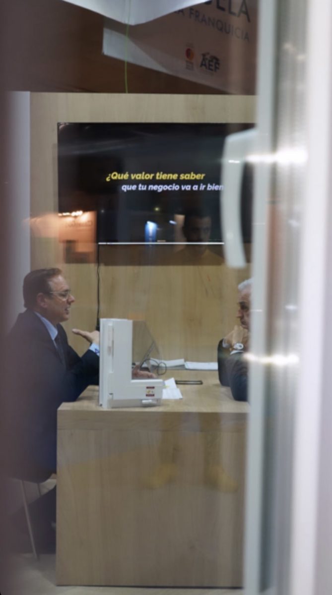 Cerámica en baños modernos-cornella-terrassa Interiores - Cornellà - Terrassa - Cocinas - Baños - Cerámica - Replus