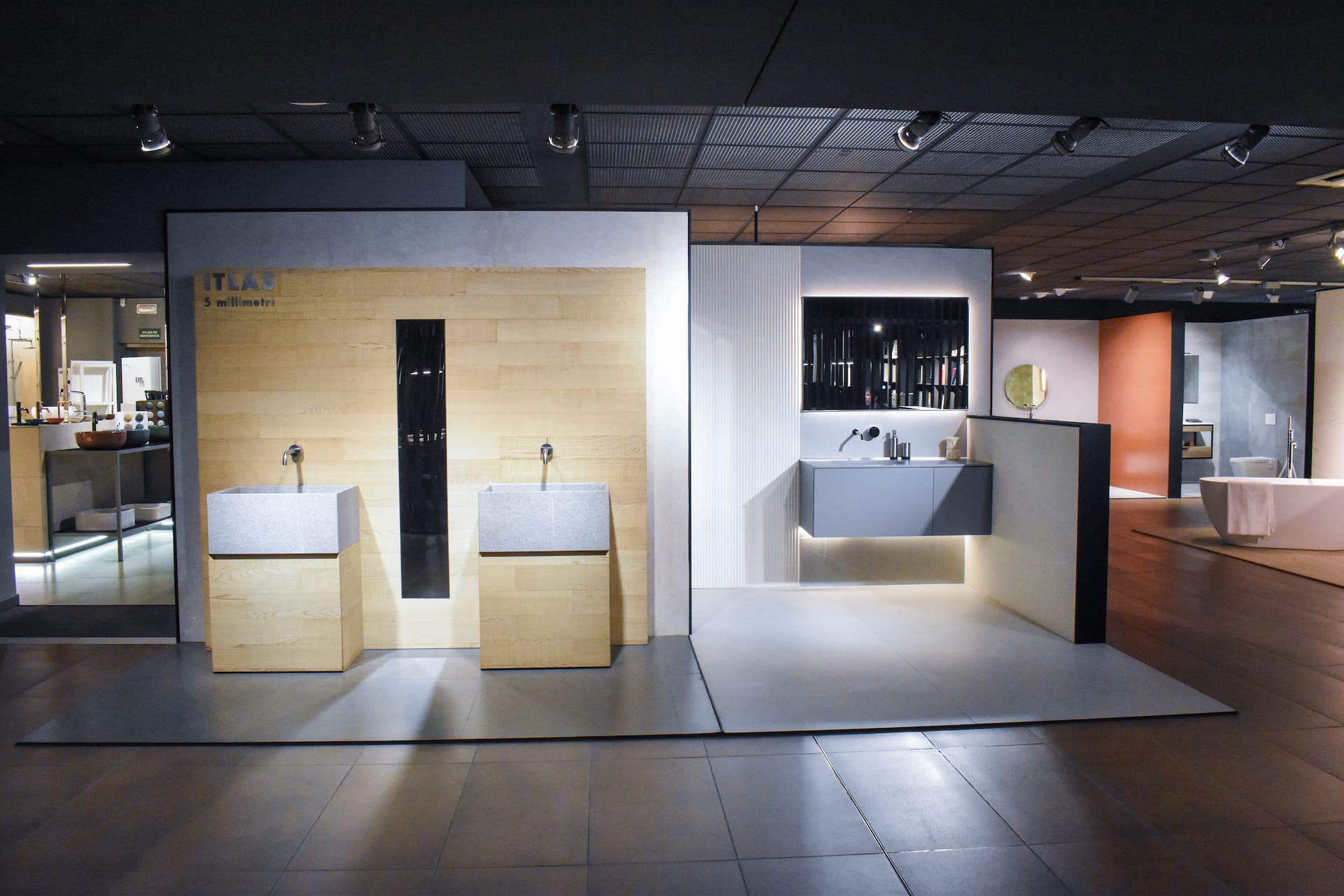 Exposición de baños en Terrassa