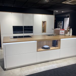 Cocina en liquidación completa con electrodomésticos