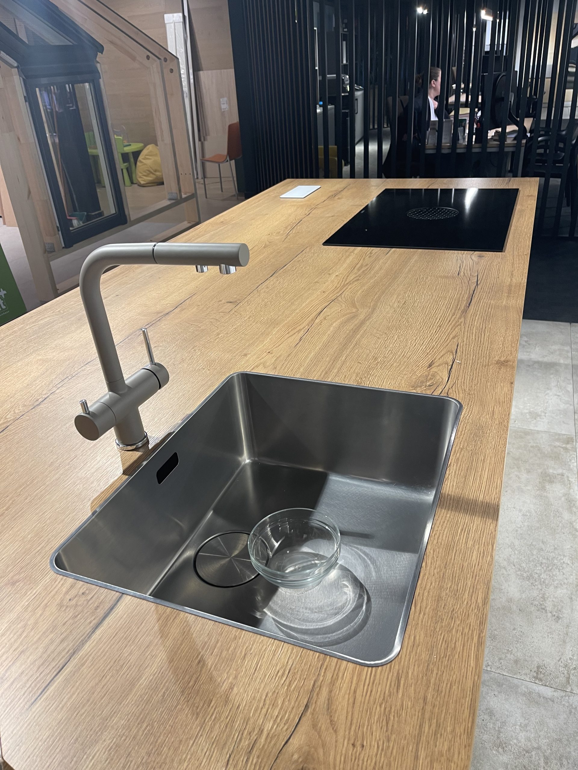 Cocina en liquidación completa con electrodomésticos