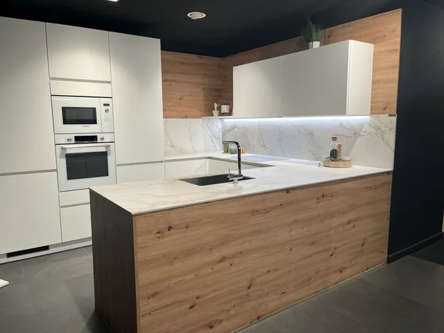 Cocina completa Hacker con electrodomésticos