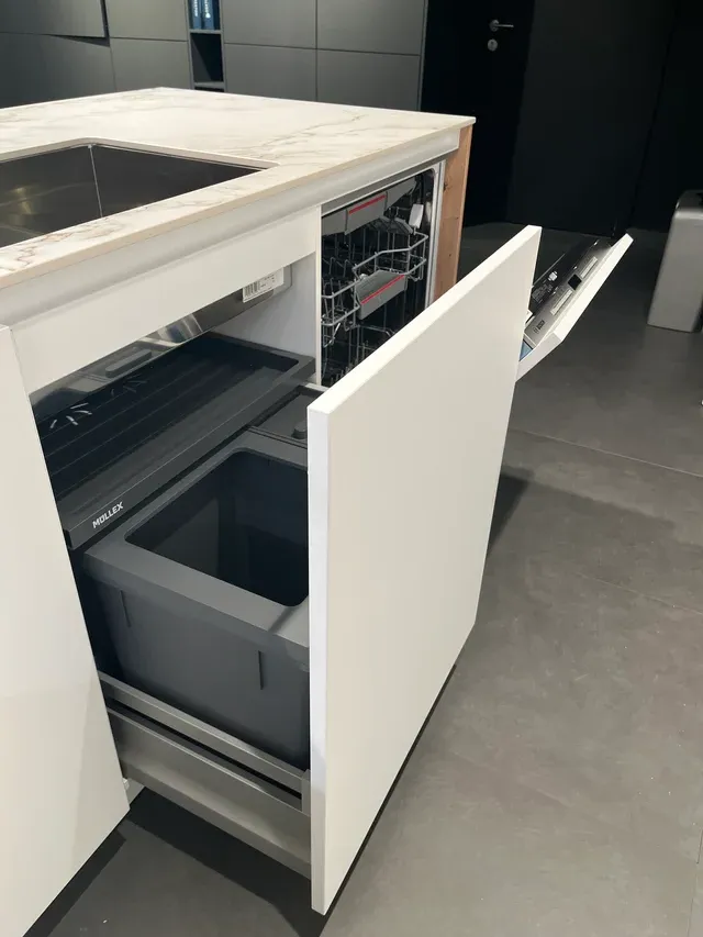 Cocina completa Hacker con electrodomésticos